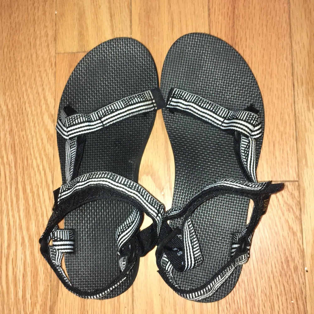 Black & white tevas